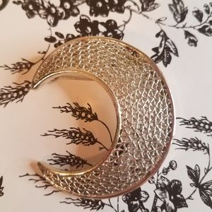 Sarah Coventry moon brooch jr30